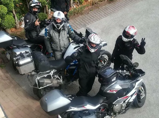 Angel's Nest Komenda